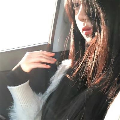 坐在门口的幽灵